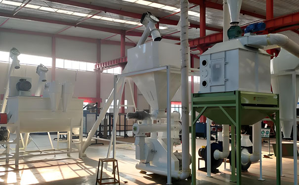 鴨飼料生產(chǎn)線多少錢一套?其操作人員又要注意哪幾方面?