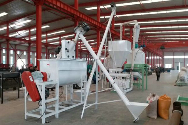 粉末飼料機(jī)械為我國(guó)現(xiàn)代養(yǎng)殖業(yè)提供了有力支撐
